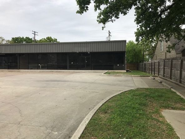 Retail Center | 4405 College Main Street | Bryan, TX: 4405 College Main Street, Bryan, TX 77801